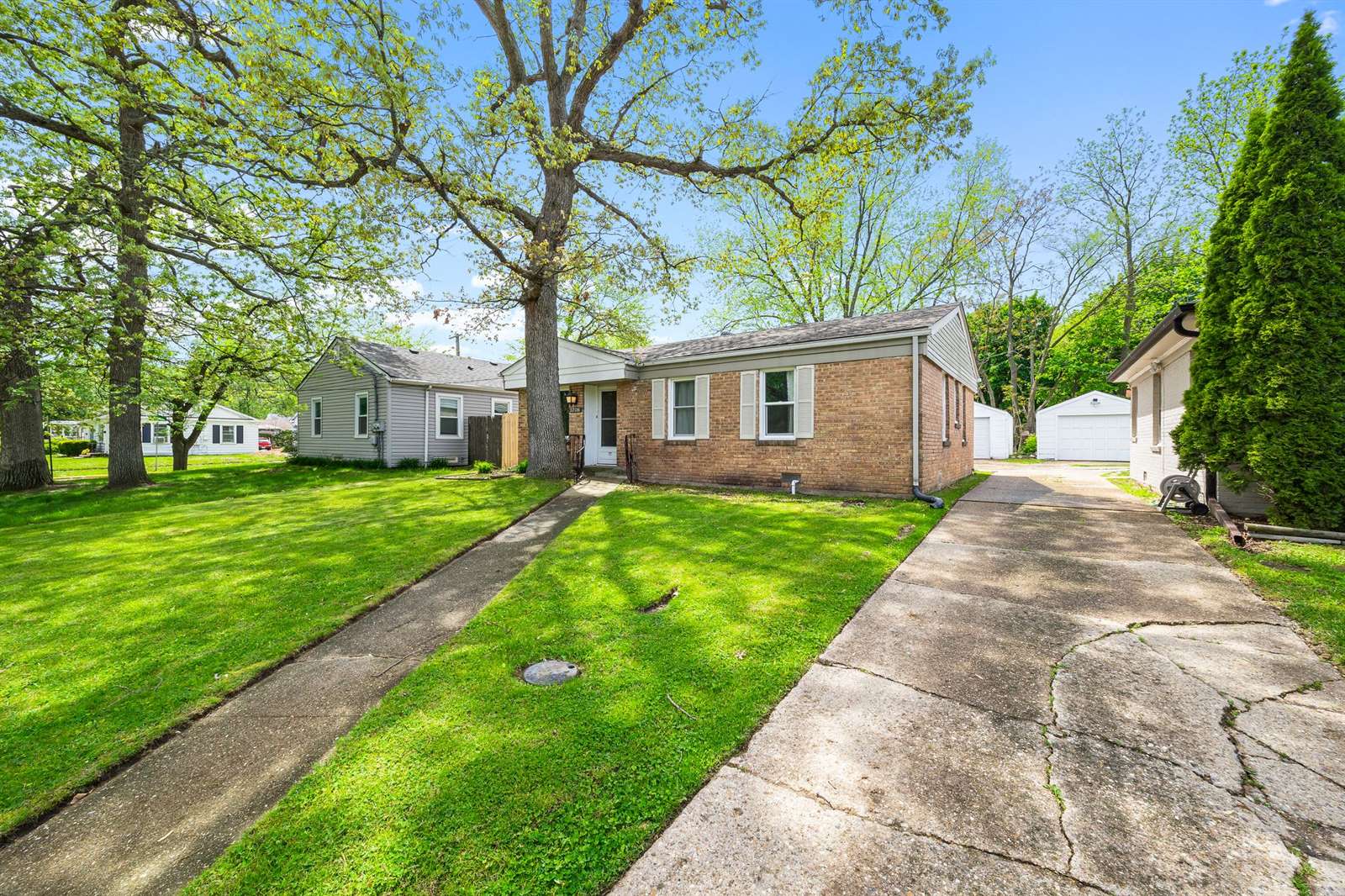 1706 North Avenue, Waukegan, IL 60085