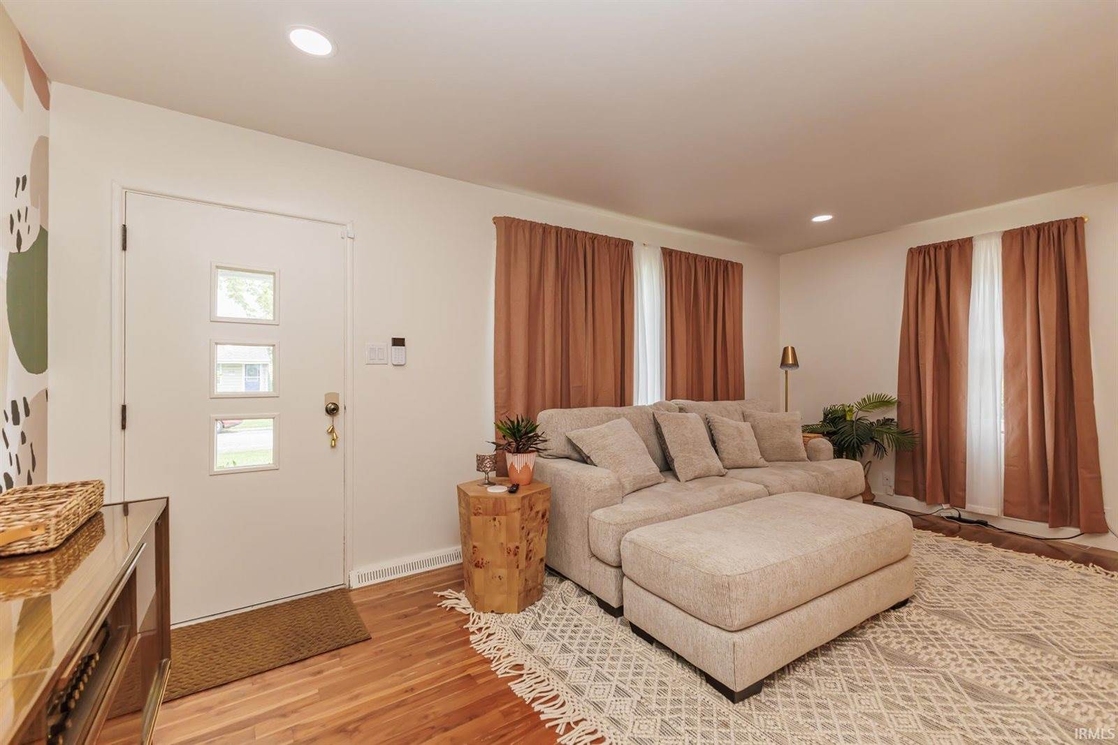 1513 W Stirling Drive, Muncie, IN 47304