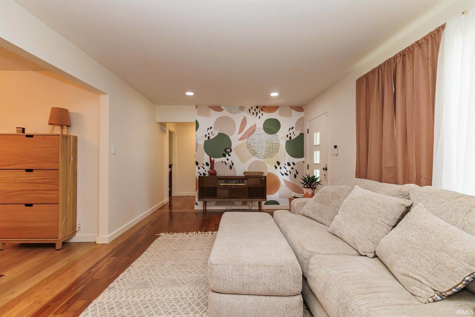 1513 W Stirling Drive, Muncie, IN 47304