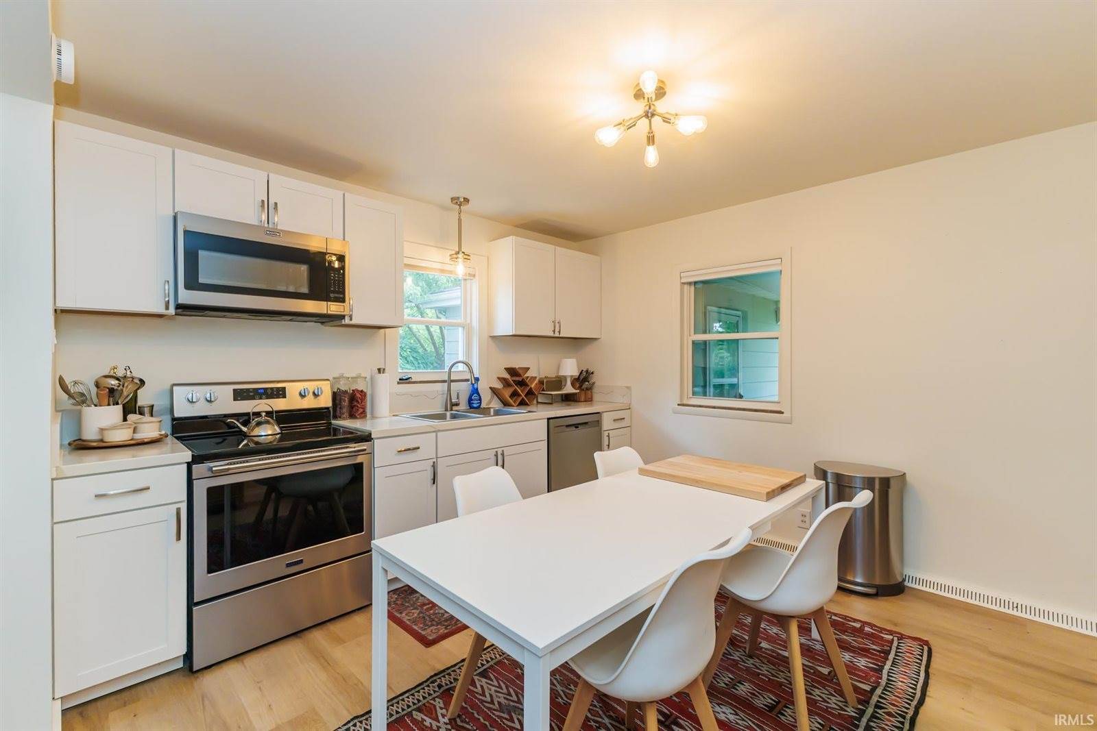 1513 W Stirling Drive, Muncie, IN 47304