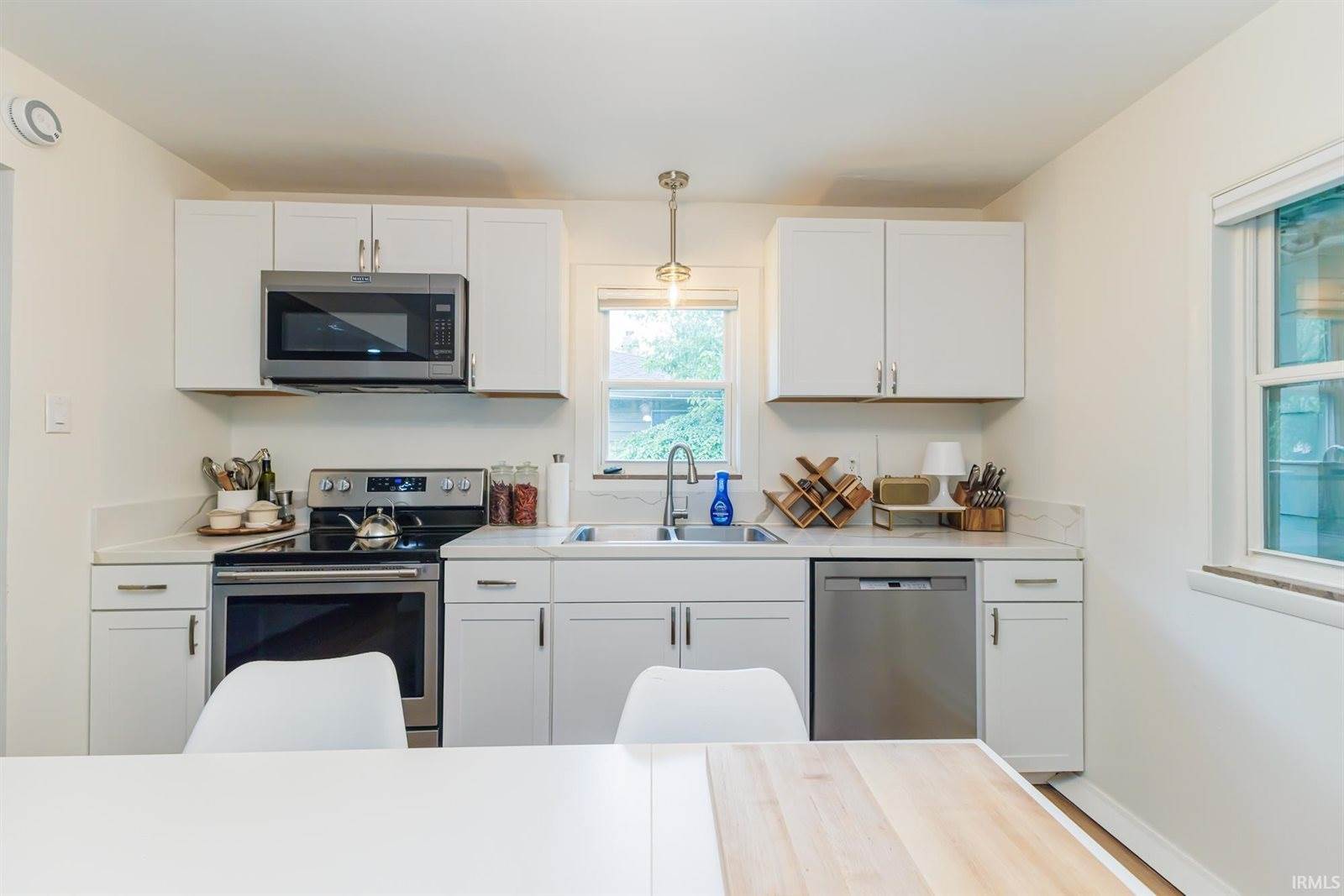1513 W Stirling Drive, Muncie, IN 47304