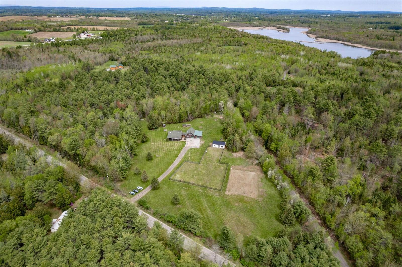 118 County Woods Road, Newport, ME 04953