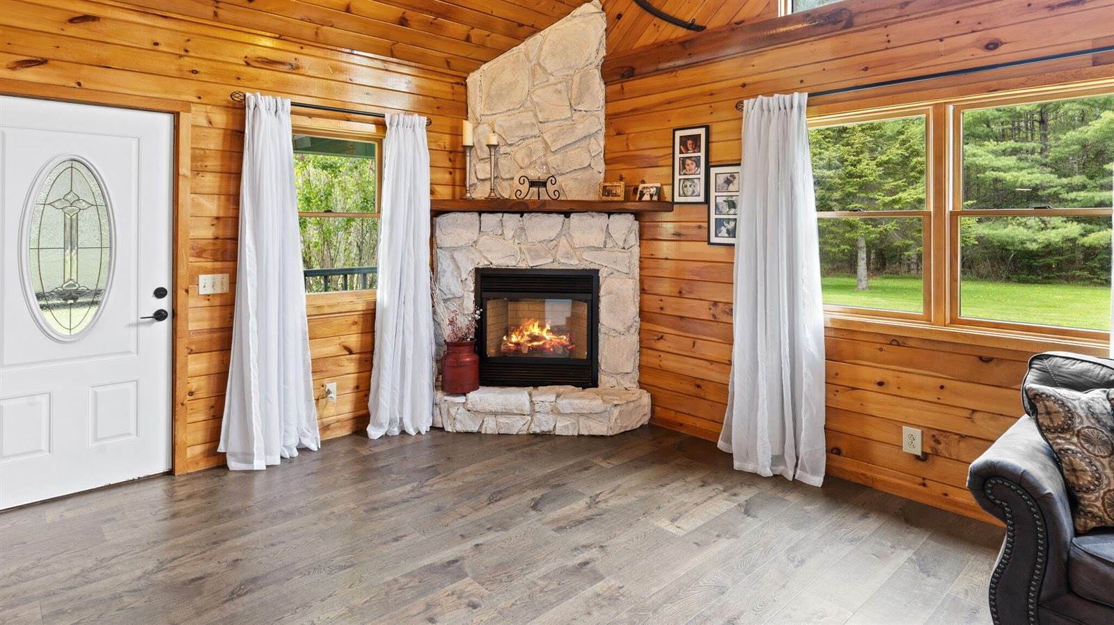 118 County Woods Road, Newport, ME 04953