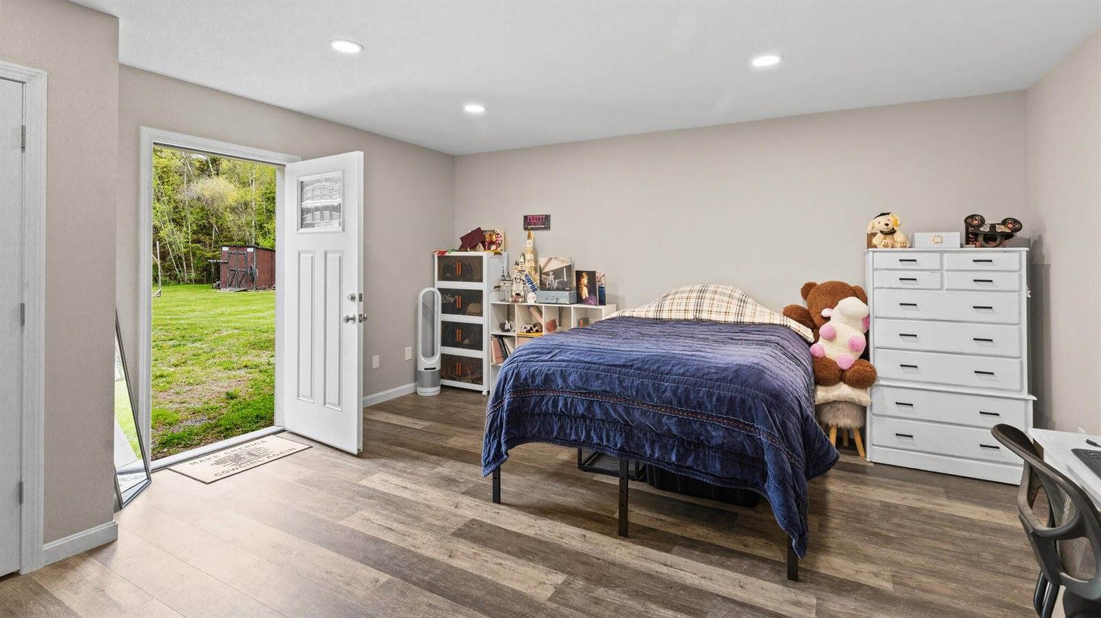 118 County Woods Road, Newport, ME 04953
