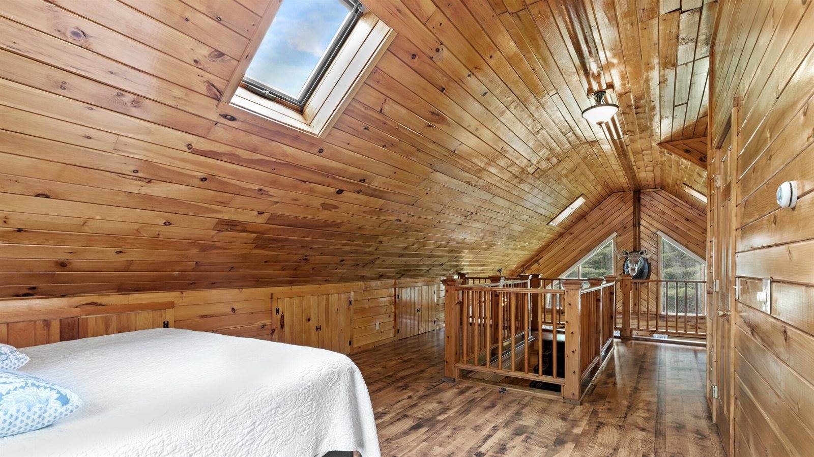 118 County Woods Road, Newport, ME 04953