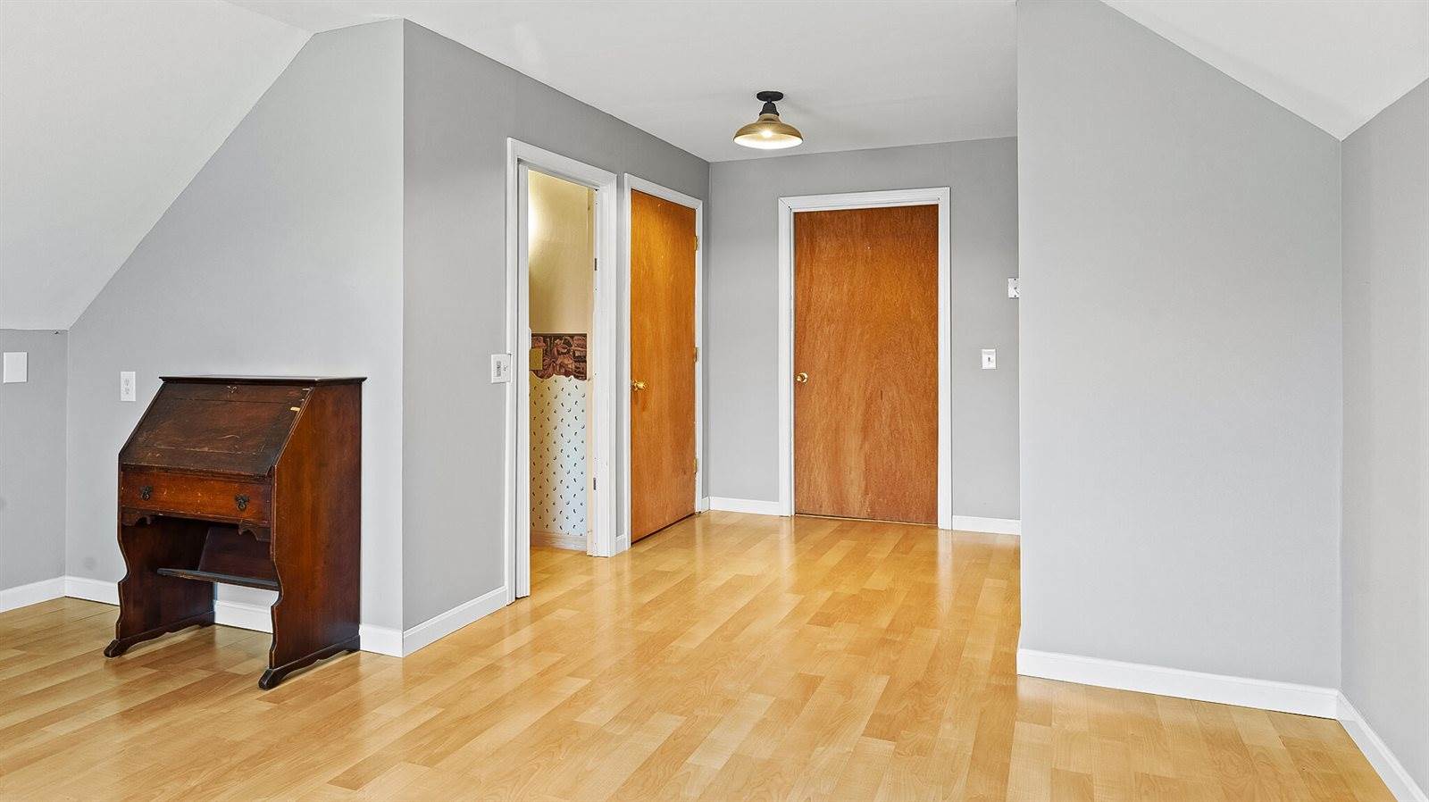 118 County Woods Road, Newport, ME 04953