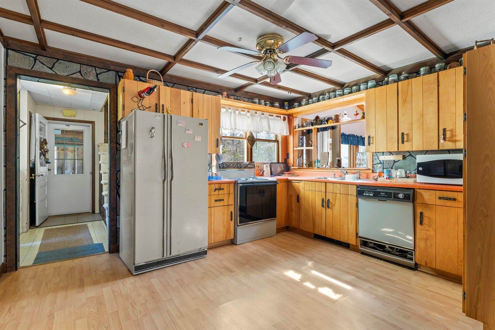 37 Spar Cove Road, Phippsburg, ME 04562