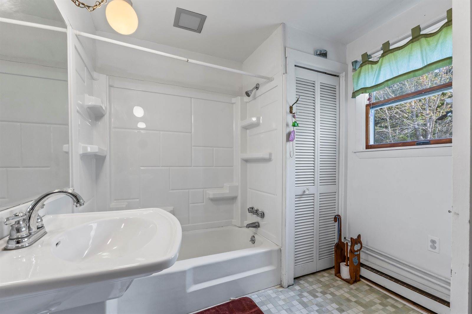 37 Spar Cove Road, Phippsburg, ME 04562