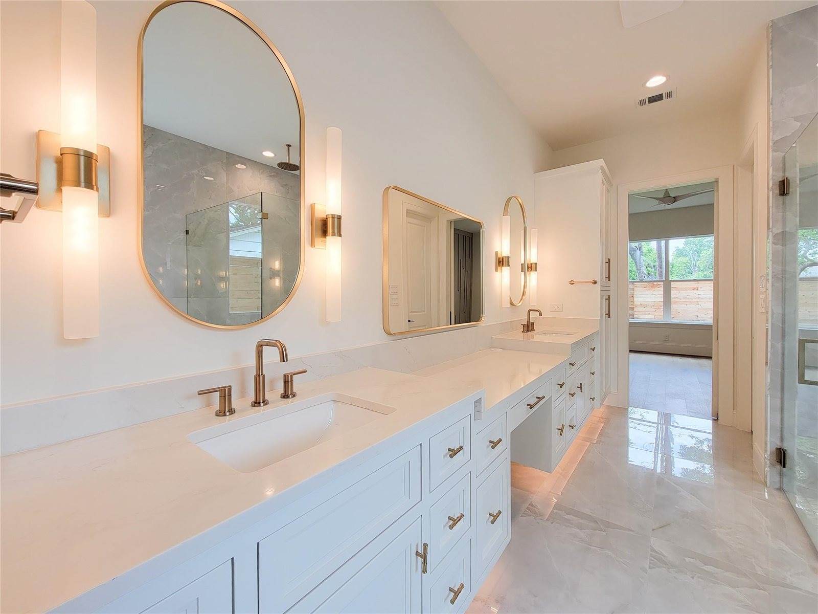 1922 Norcrest Dr Drive, Houston, TX 77055