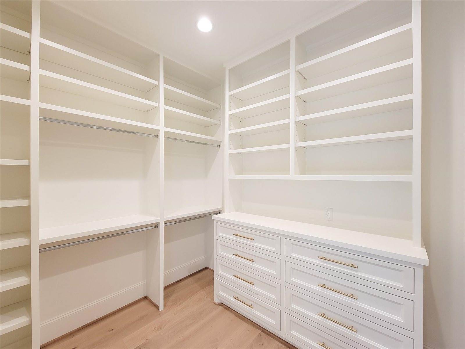 1922 Norcrest Dr Drive, Houston, TX 77055