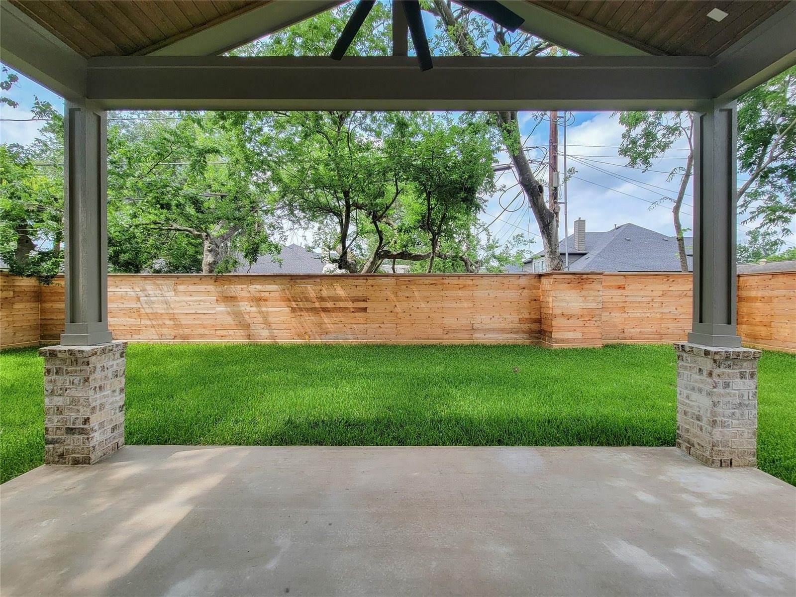 1922 Norcrest Dr Drive, Houston, TX 77055