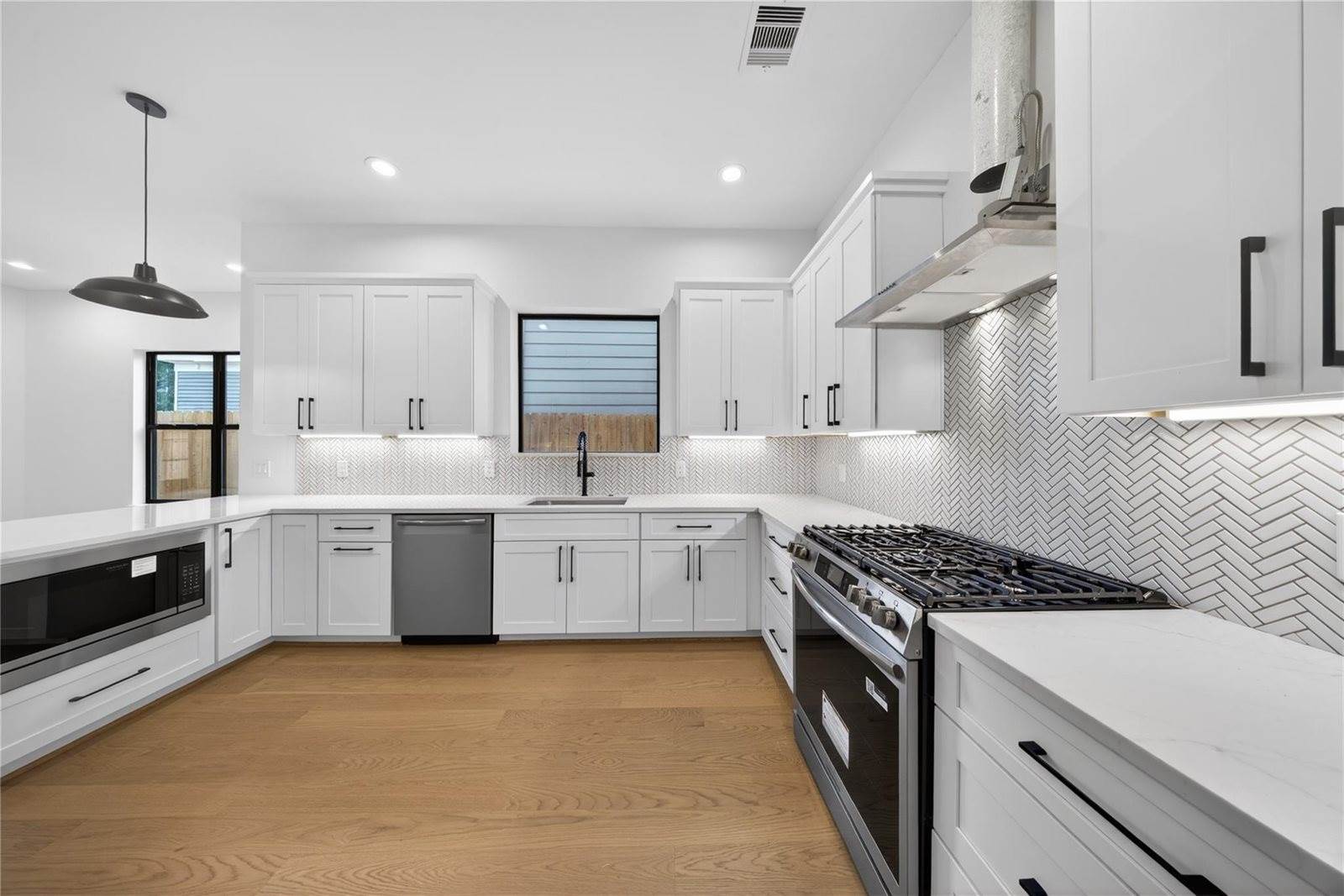 1706 Freeman Freeman Street, Houston, TX 77009