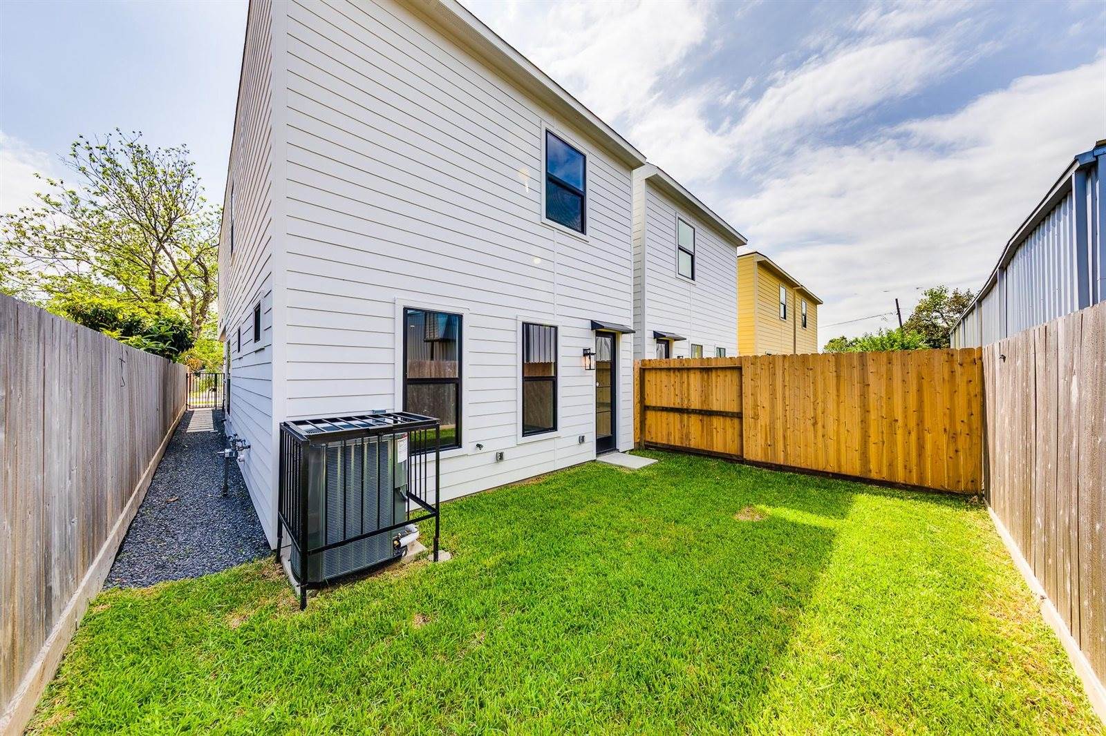 5709 Gano Street, Houston, TX 77009