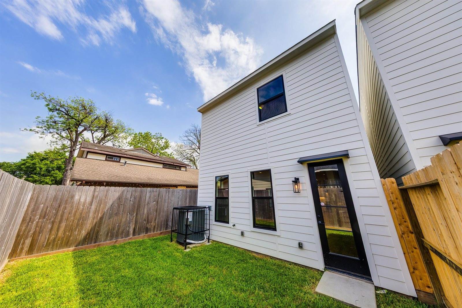 5709 Gano Street, Houston, TX 77009