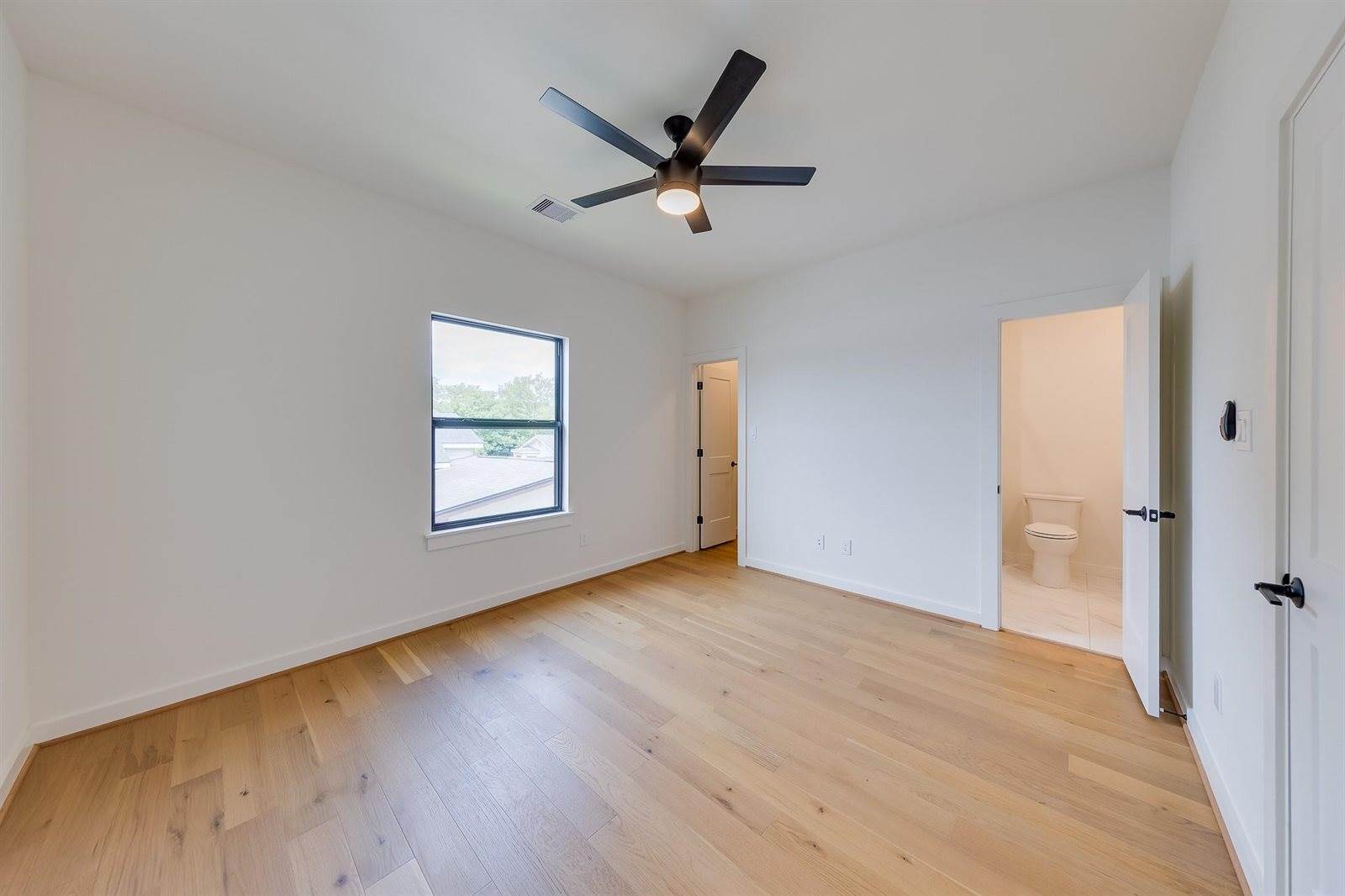 5709 Gano Street, Houston, TX 77009