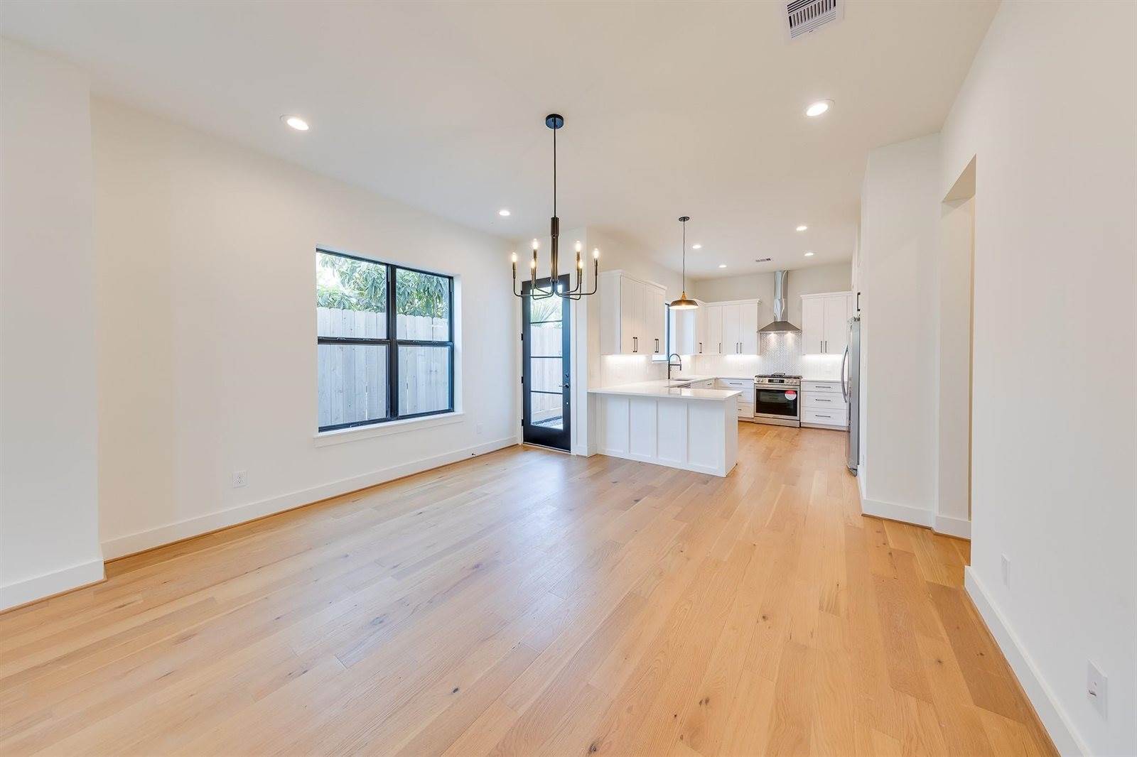 5709 Gano Street, Houston, TX 77009