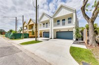 5709 Gano Street, Houston, TX 77009