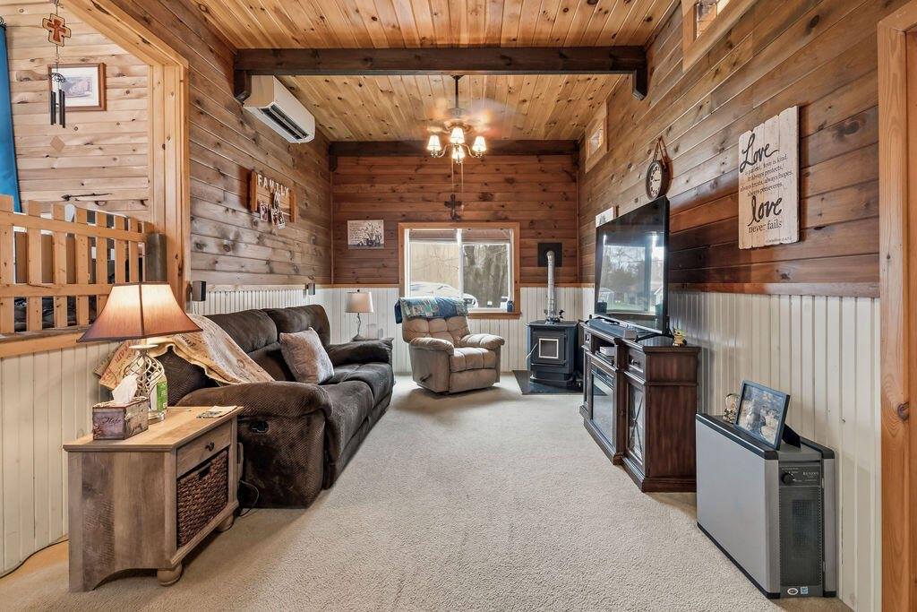 12 Merryman Road, Glenburn, ME 04401