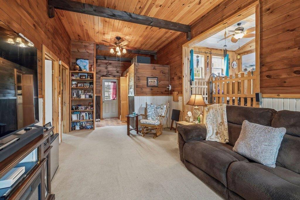12 Merryman Road, Glenburn, ME 04401