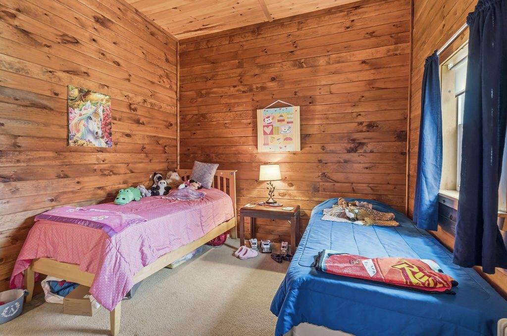 12 Merryman Road, Glenburn, ME 04401