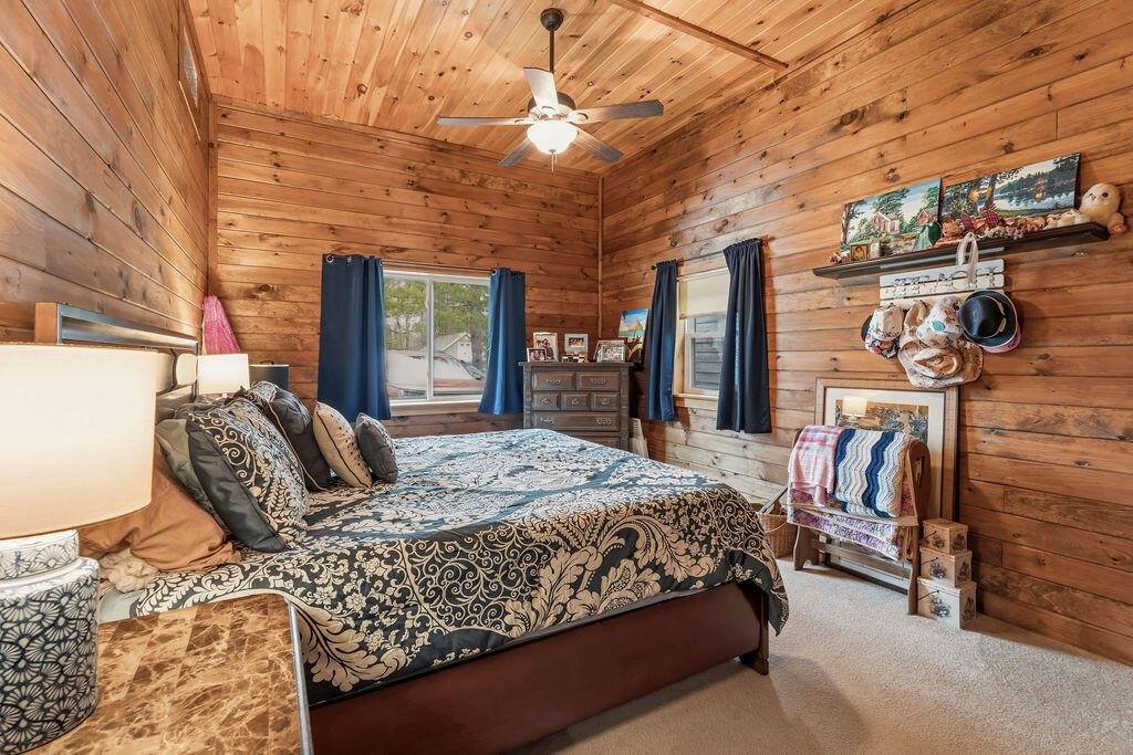 12 Merryman Road, Glenburn, ME 04401