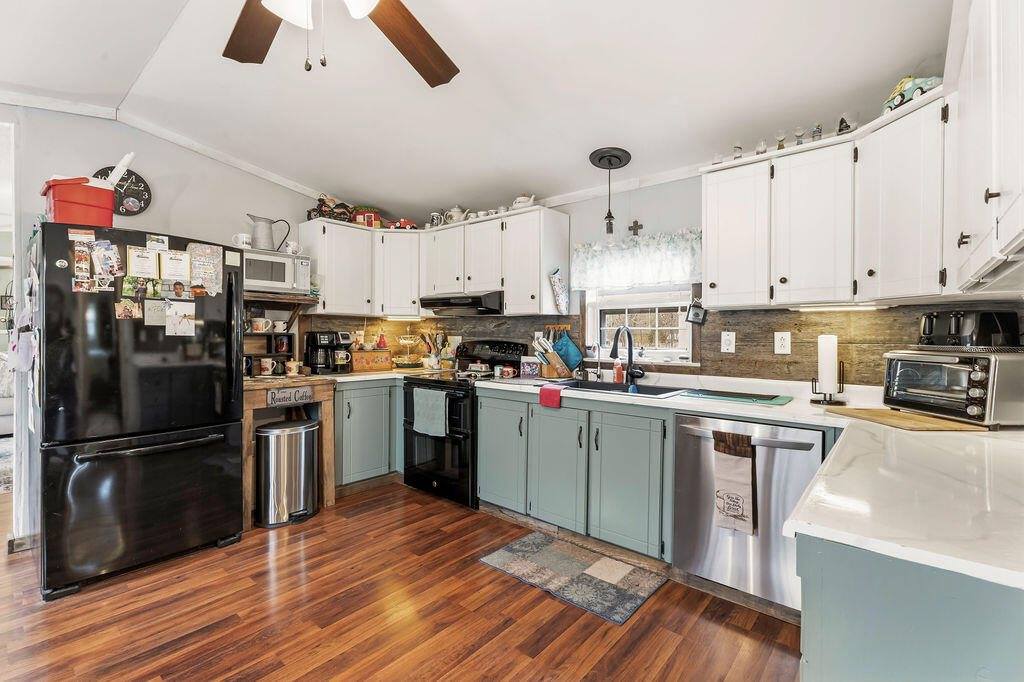 12 Merryman Road, Glenburn, ME 04401