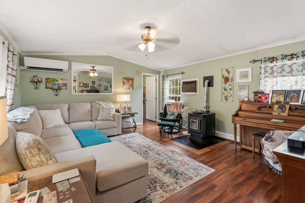 12 Merryman Road, Glenburn, ME 04401