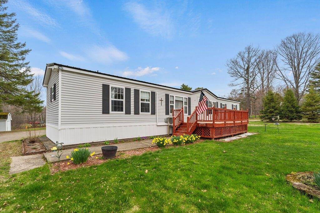 12 Merryman Road, Glenburn, ME 04401