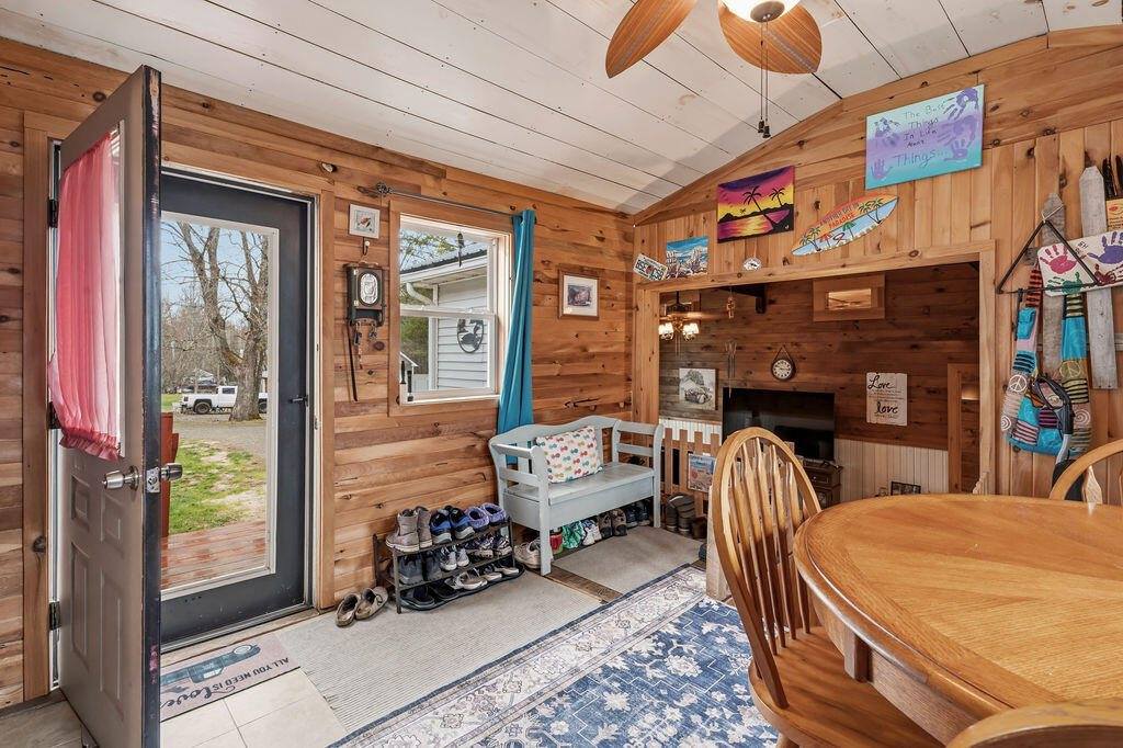 12 Merryman Road, Glenburn, ME 04401
