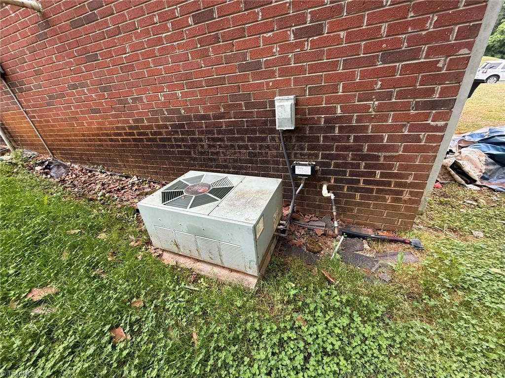 2201 23rd Street, Winston-Salem, NC 27105