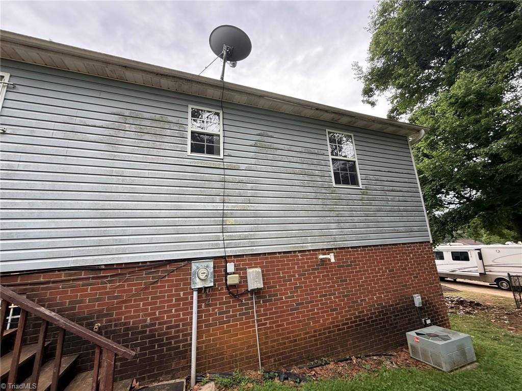 2201 23rd Street, Winston-Salem, NC 27105