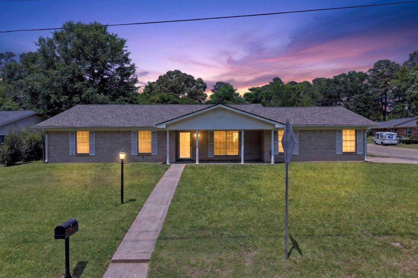 1 Tanglewood Court, Longview, TX 75604