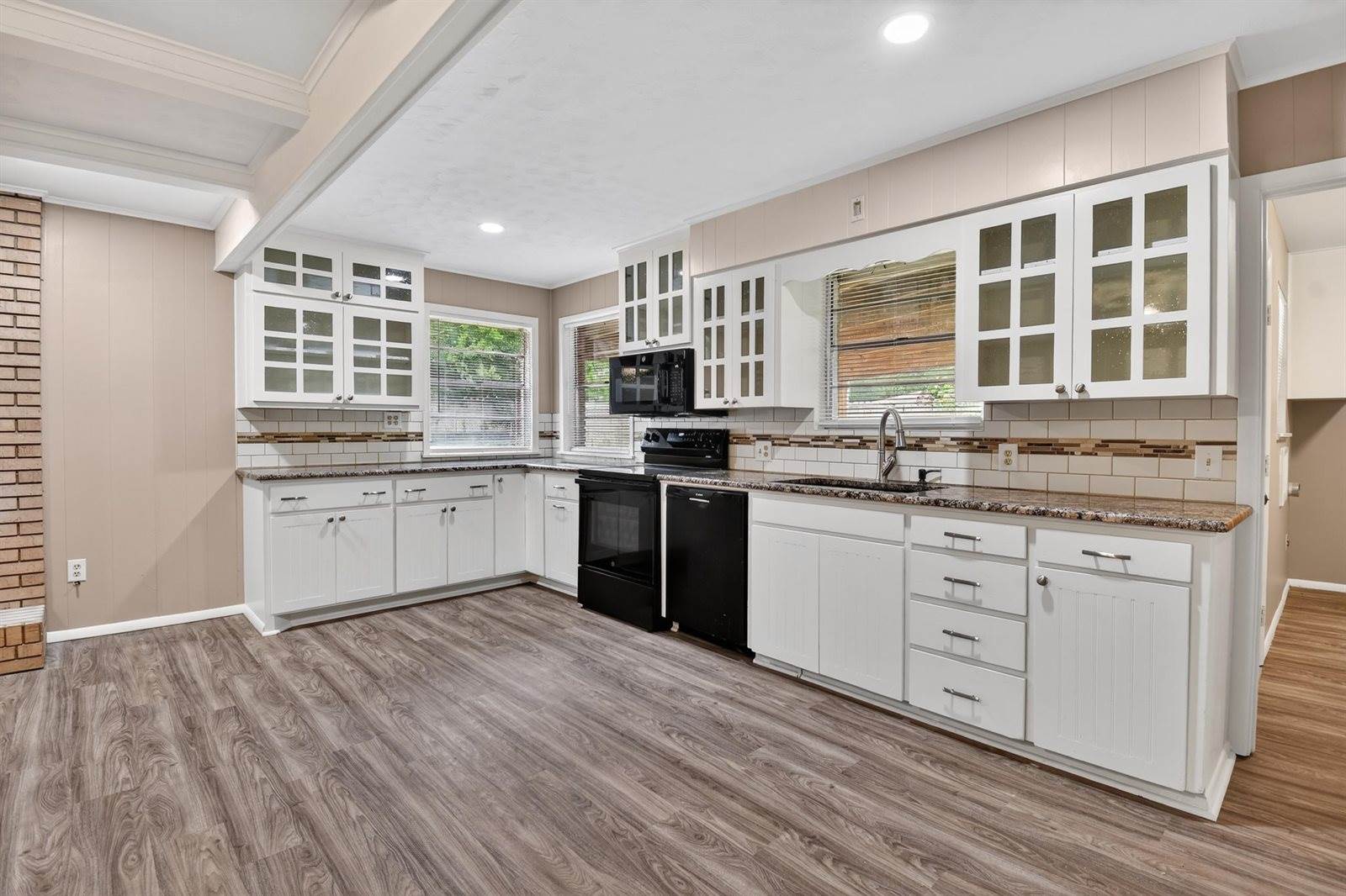1 Tanglewood Court, Longview, TX 75604