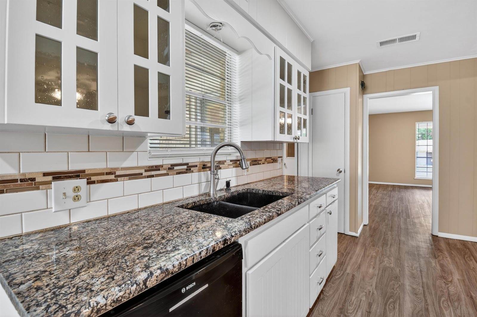 1 Tanglewood Court, Longview, TX 75604