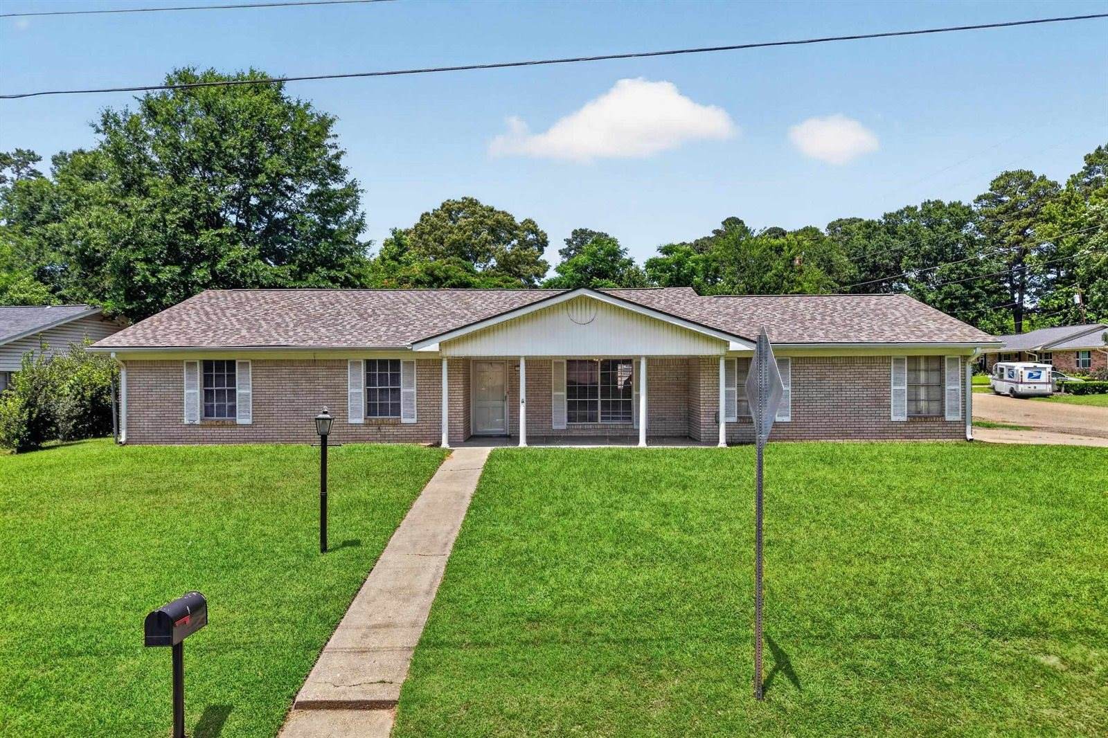 1 Tanglewood Court, Longview, TX 75604