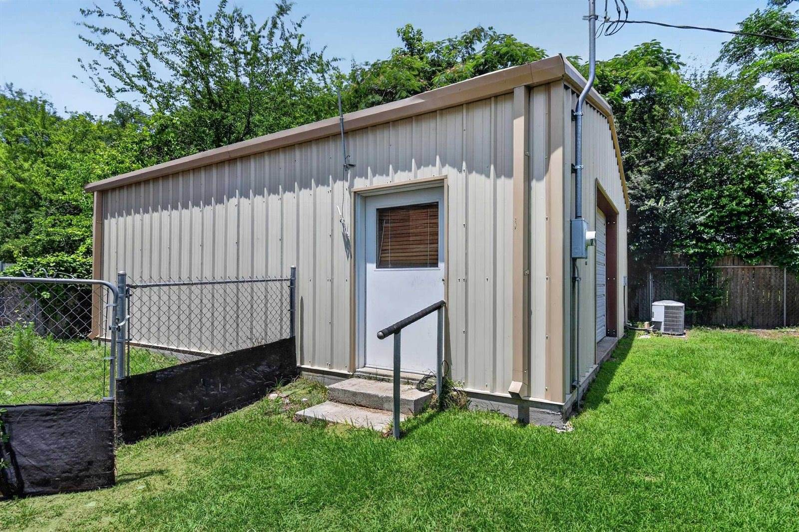 1 Tanglewood Court, Longview, TX 75604