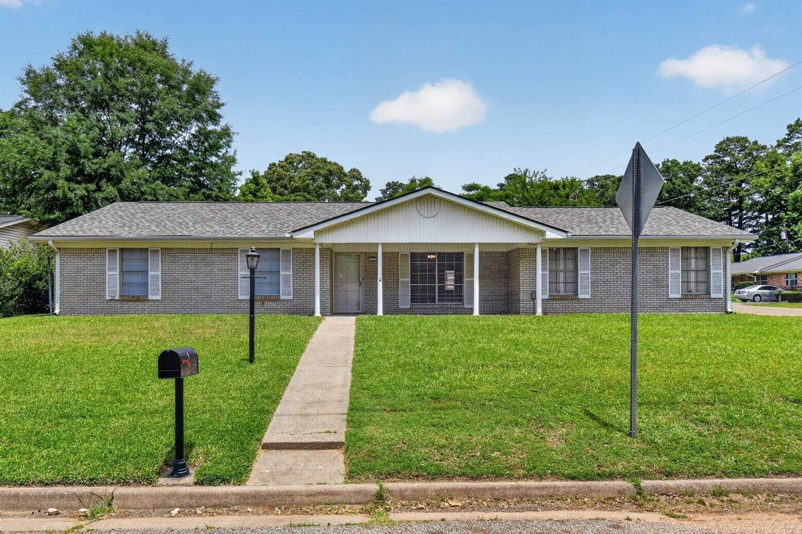1 Tanglewood Court, Longview, TX 75604