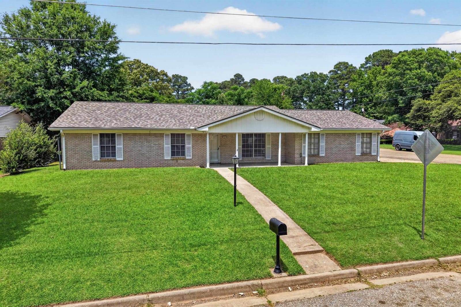 1 Tanglewood Court, Longview, TX 75604