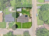 1 Tanglewood Court, Longview, TX 75604