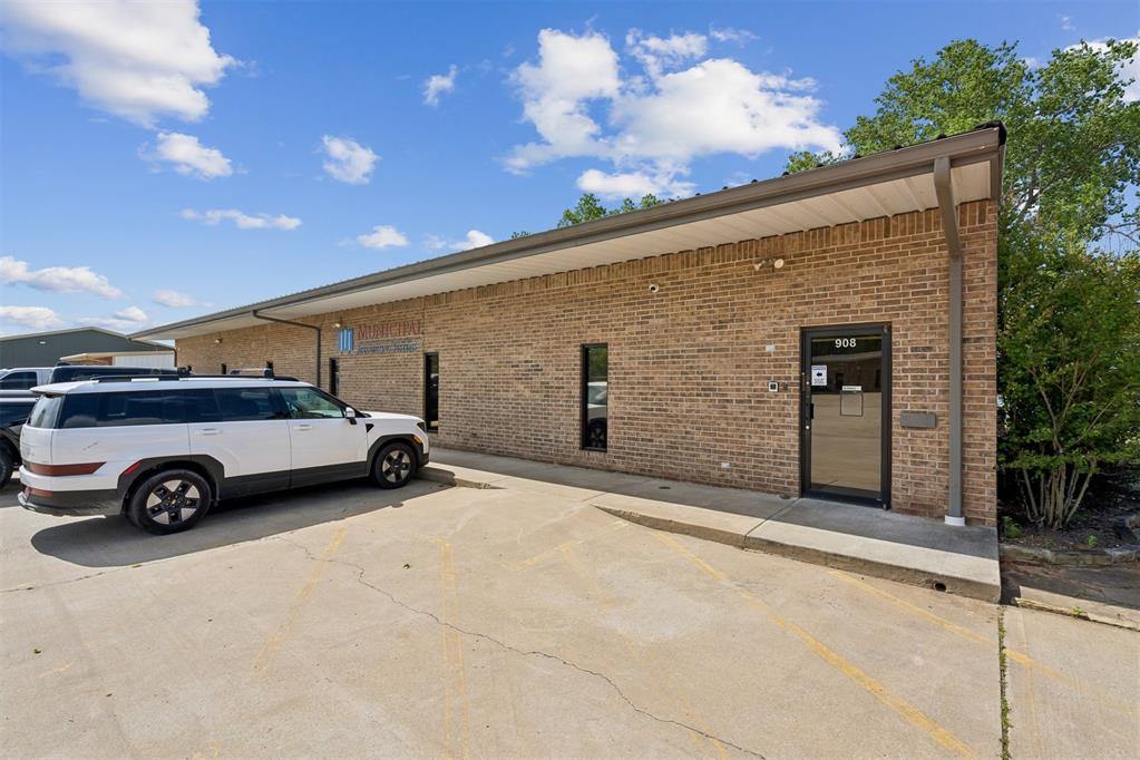 908 East 35th Street, Shawnee, OK 74804
