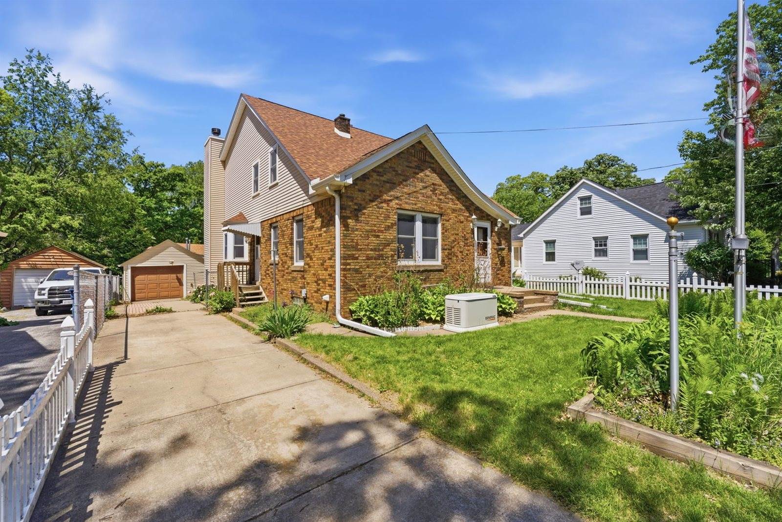 2031 12th Street, East Moline, IL 61244