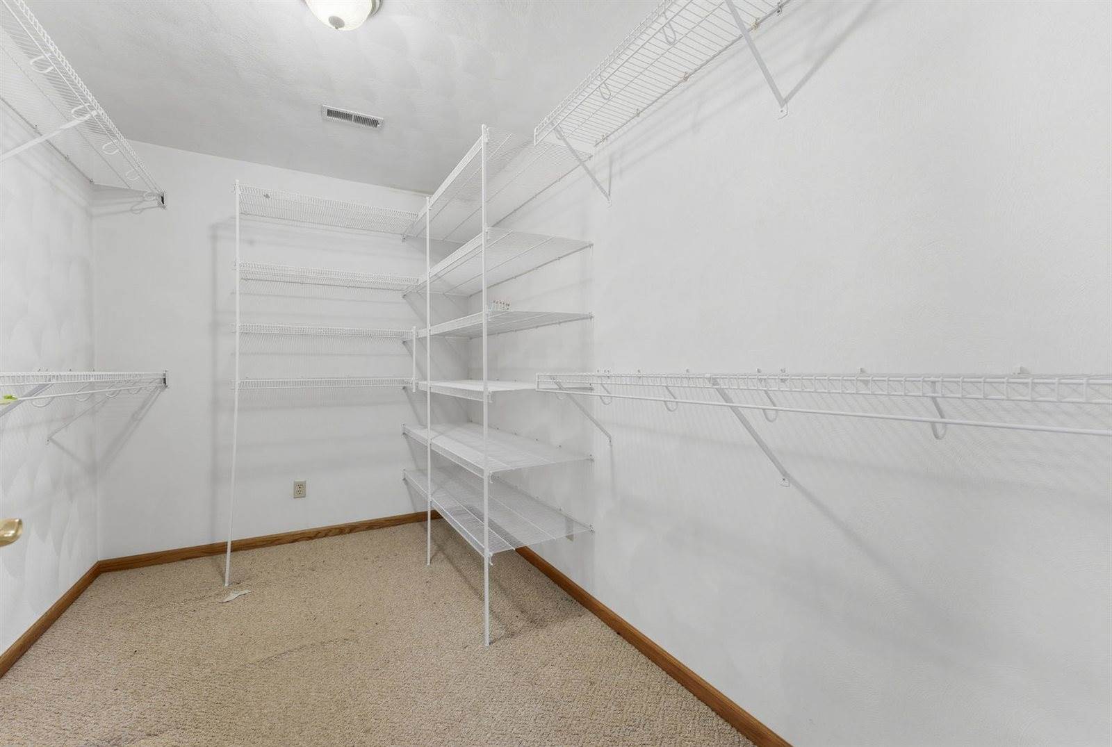 2031 12th Street, East Moline, IL 61244
