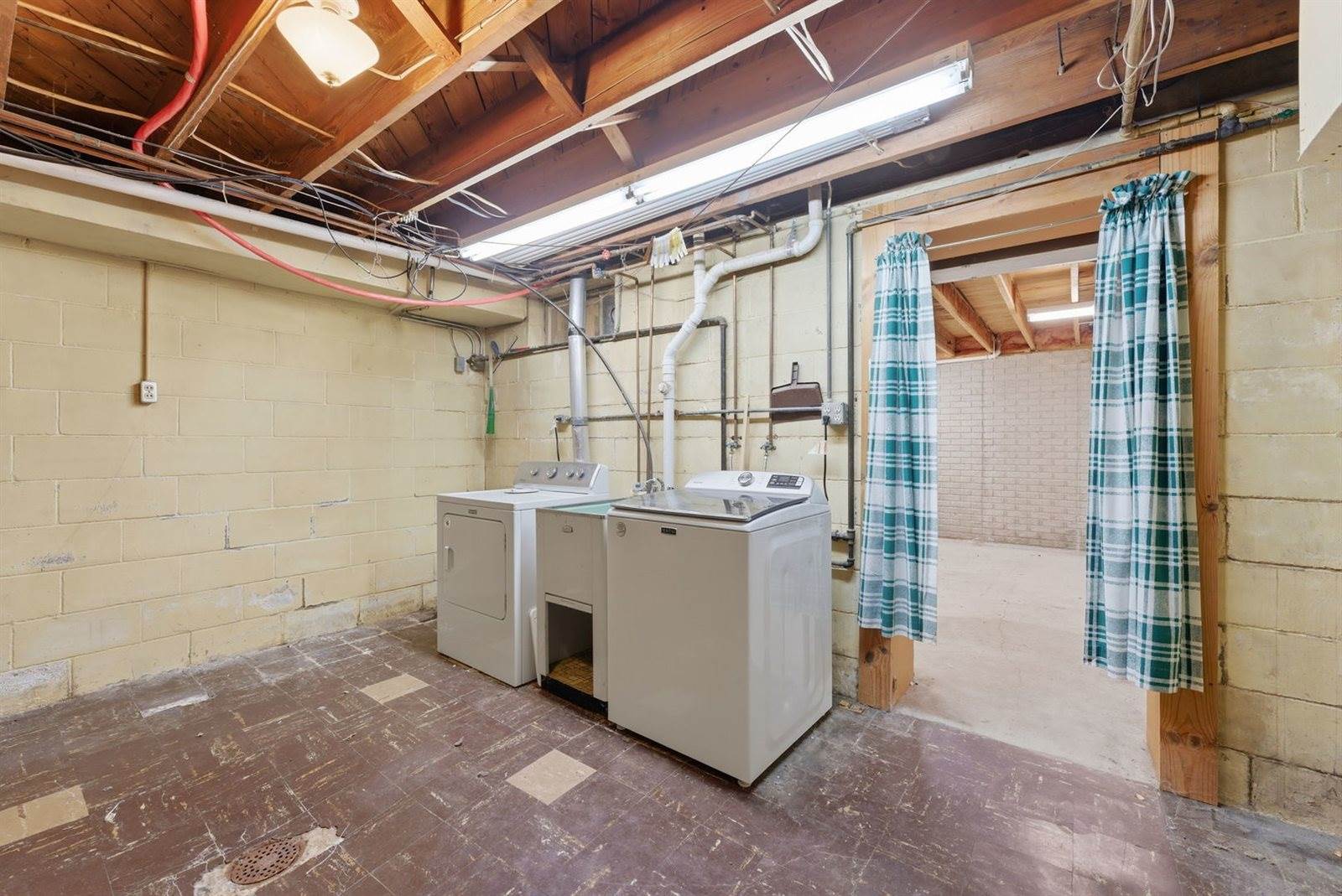 2031 12th Street, East Moline, IL 61244