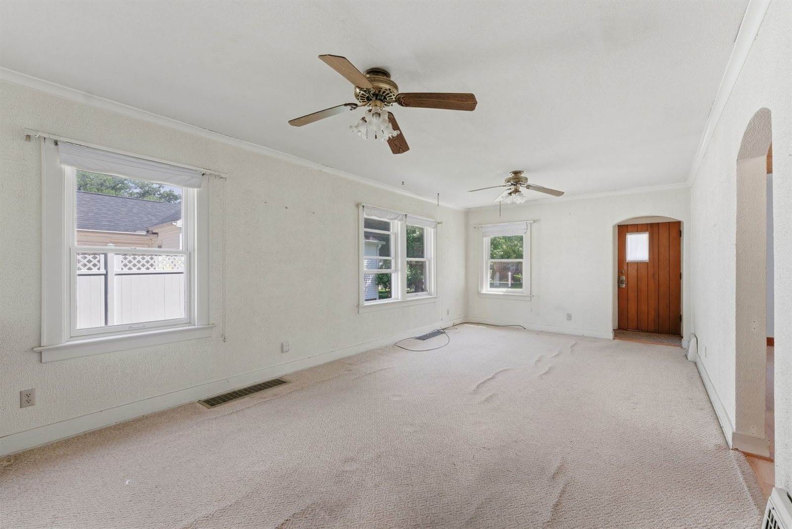 2031 12th Street, East Moline, IL 61244