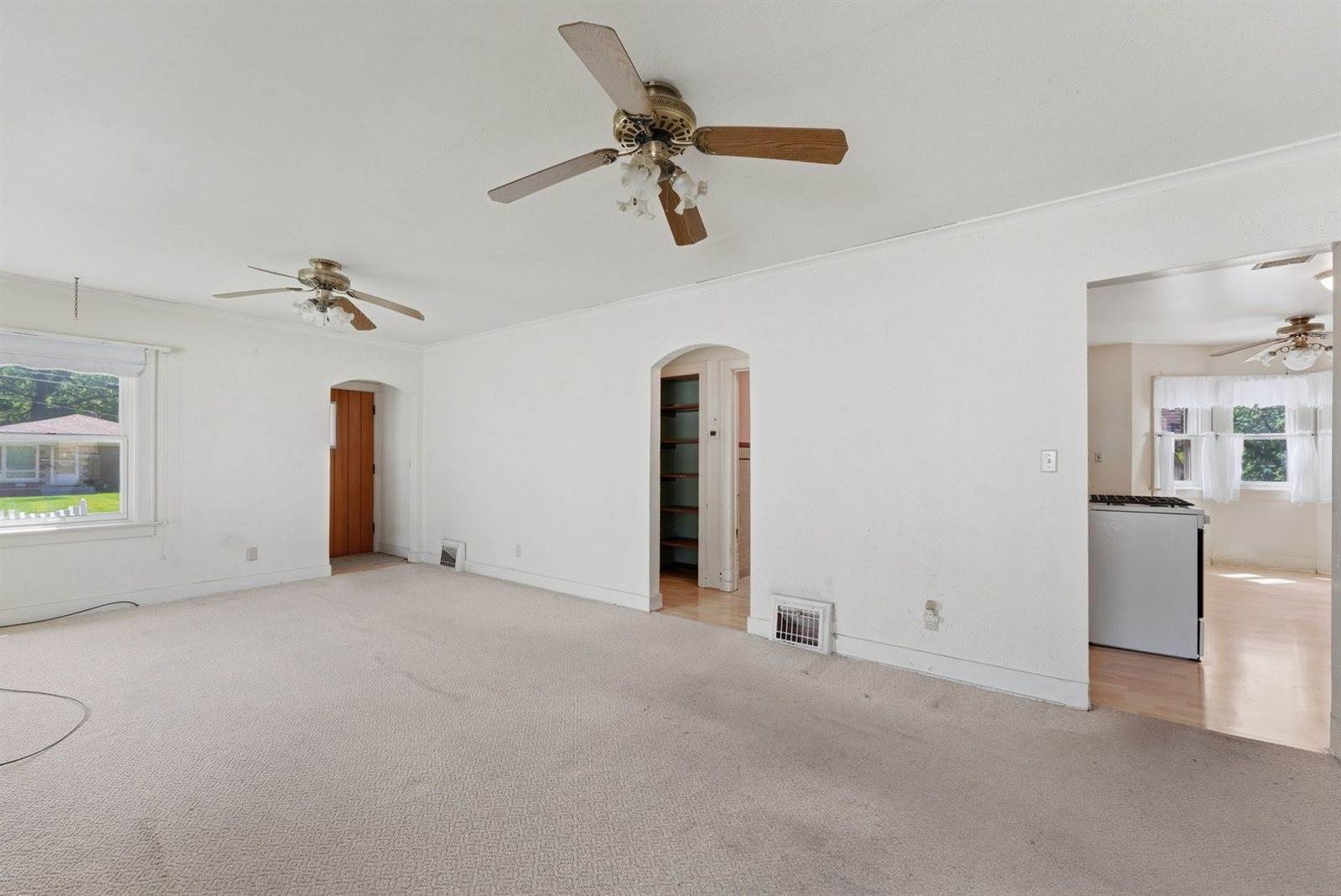 2031 12th Street, East Moline, IL 61244