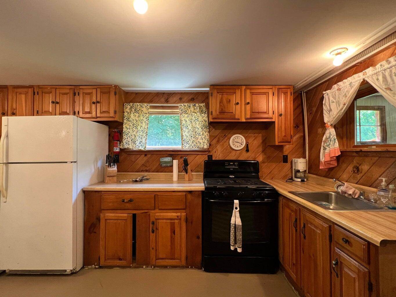 7 Peterson Road, Bowerbank, ME 04426
