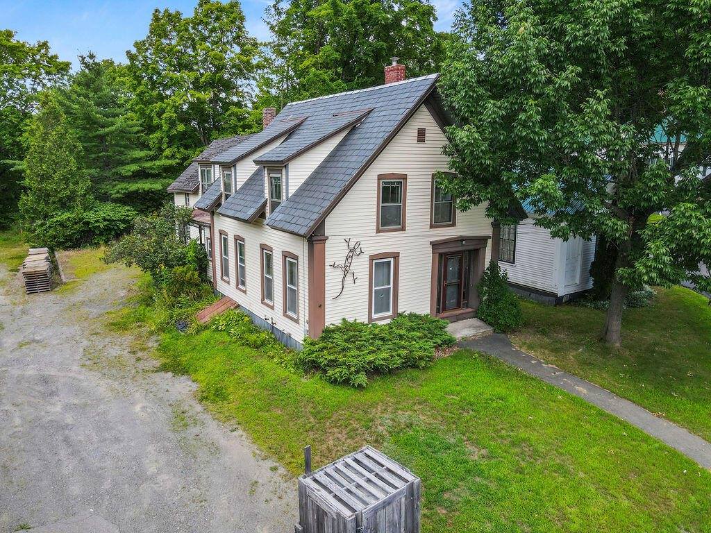 26 Lincoln Street, Dover-Foxcroft, ME 04426