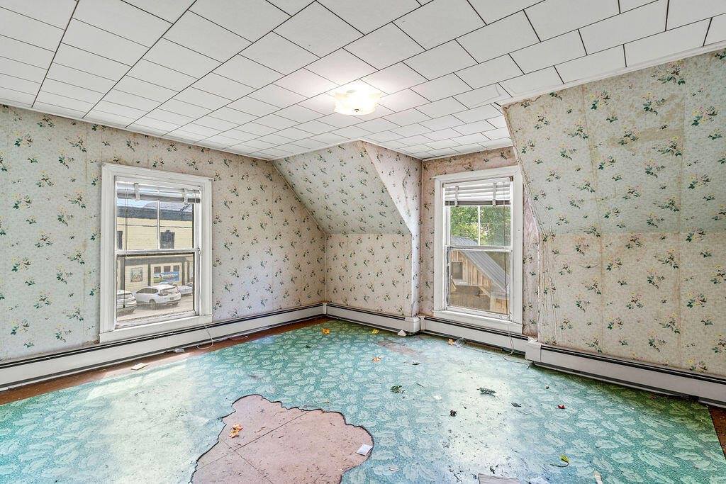 26 Lincoln Street, Dover-Foxcroft, ME 04426