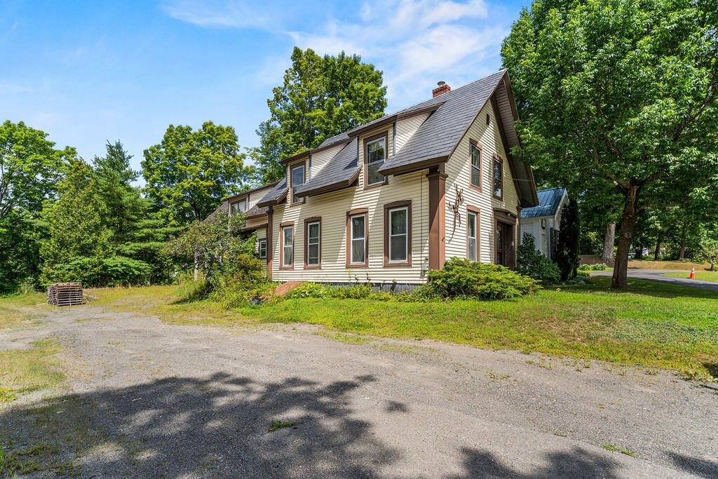 26 Lincoln Street, Dover-Foxcroft, ME 04426