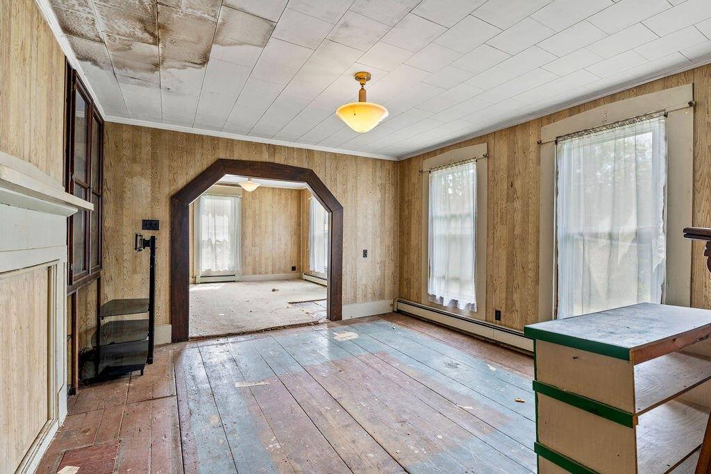 26 Lincoln Street, Dover-Foxcroft, ME 04426